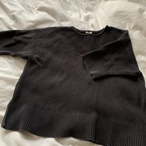 Gap artist sweater